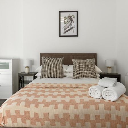Outstanding 2 Bed Apartment In Central Camden Sleeps 6 Лондон Екстер'єр фото