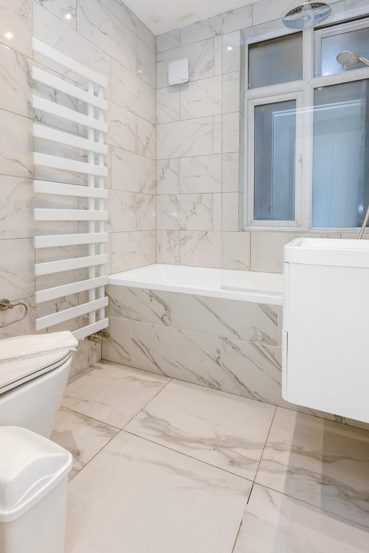 Outstanding 2 Bed Apartment In Central Camden Sleeps 6 Лондон Екстер'єр фото